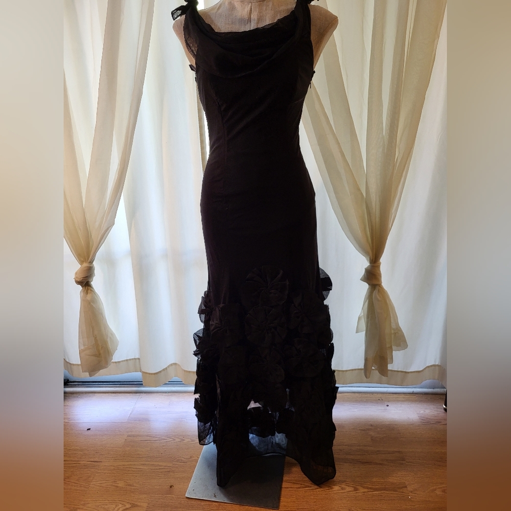 CHETTA B Sherrie Bloom.Peter Noviello  Formal black dress Size 4.